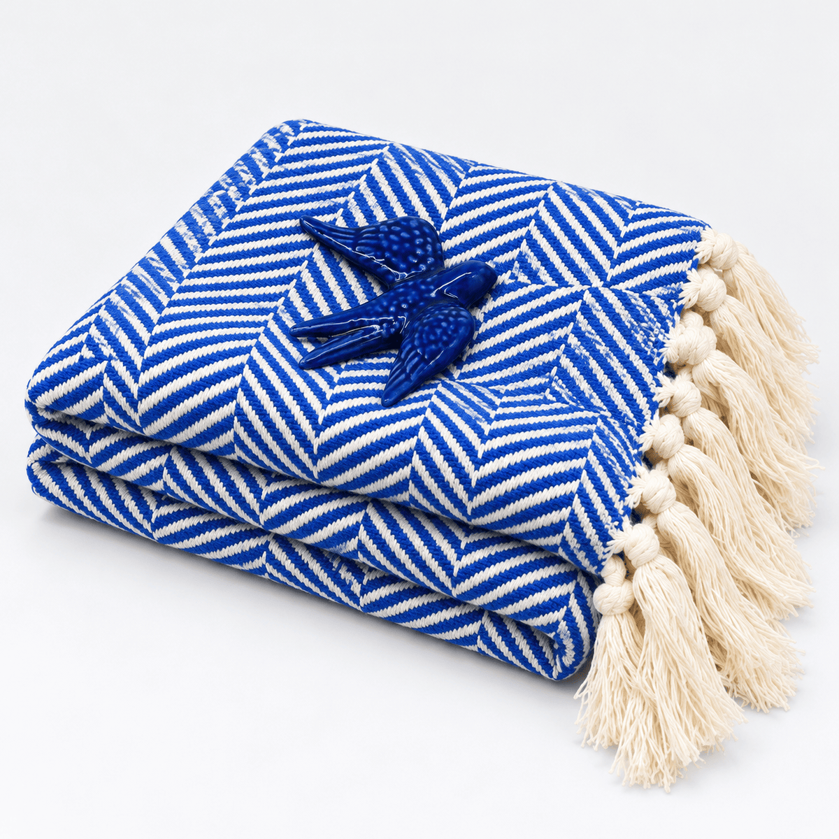 Sac cadeau - Plaid à chevrons bleu et hirondelle assortie Sac cadeau - Plaid à chevrons bleu et hirondelle assortie