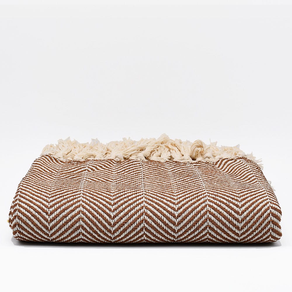 Sac cadeau - Plaid à chevrons camel et hirondelle assortie Sac cadeau - Plaid à chevrons camel et hirondelle assortie