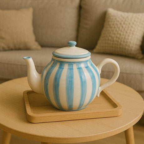 Théière en porcelaine turquoise I Vaisselle du Portugal en ligne Théière rayée "Costa Nova Mar" - Turquoise