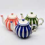 Théière en porcelaine verte I Vaisselle du Portugal en ligne Théière rayée "Costa Nova Mar" - Verte