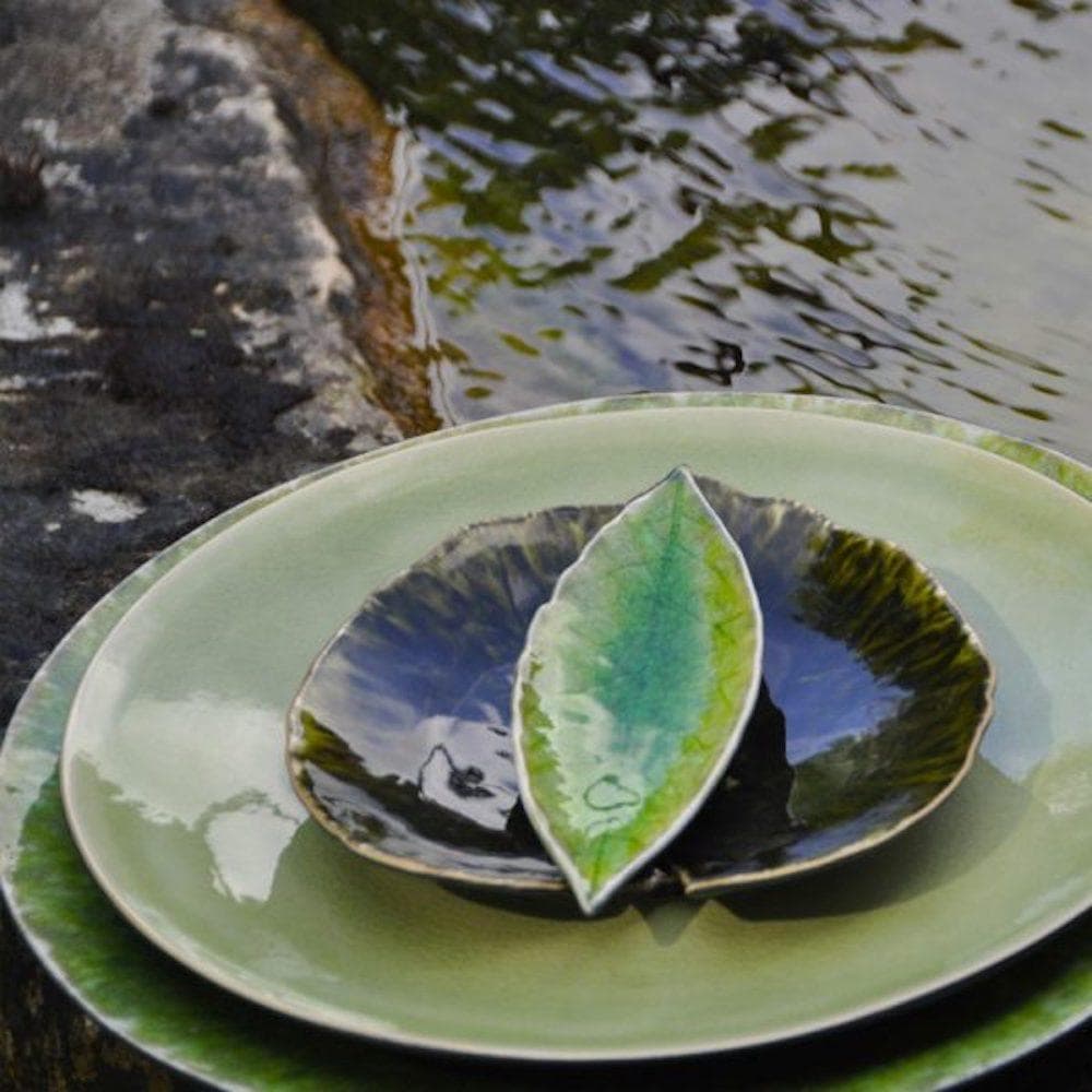 Assiette en grés "Alchemille" - Vert sombre