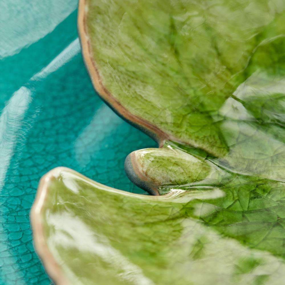 Alchemille leaf I Fine stoneware plate - Light green