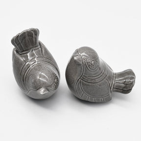 Assiette en porcelaine portugaise I Vaisselle du Portugal en ligne Paire d'oiseaux en céramique - 12 couleurs Gris