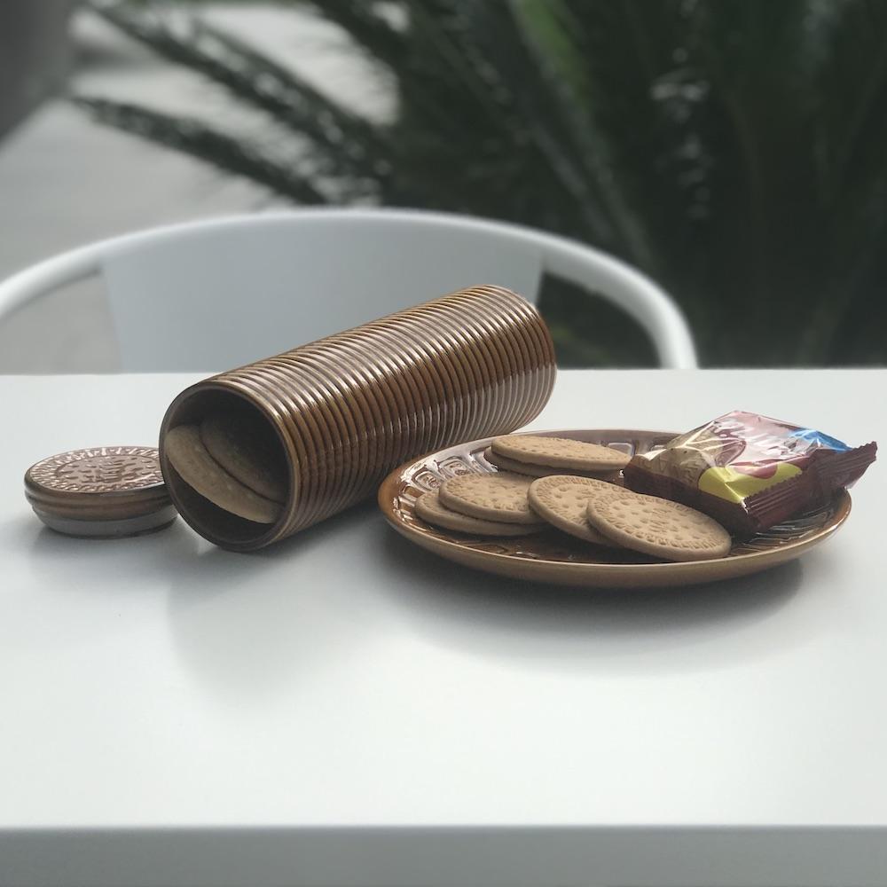 Maria I  ​Ceramic Biscuit Box