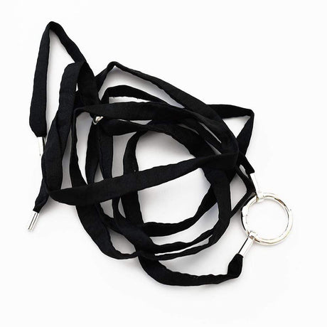 Boucles d'oreille en filigrane d'argent doré I Vente de bijoux argent Bracelet Soie noire Alma & Coraçao
