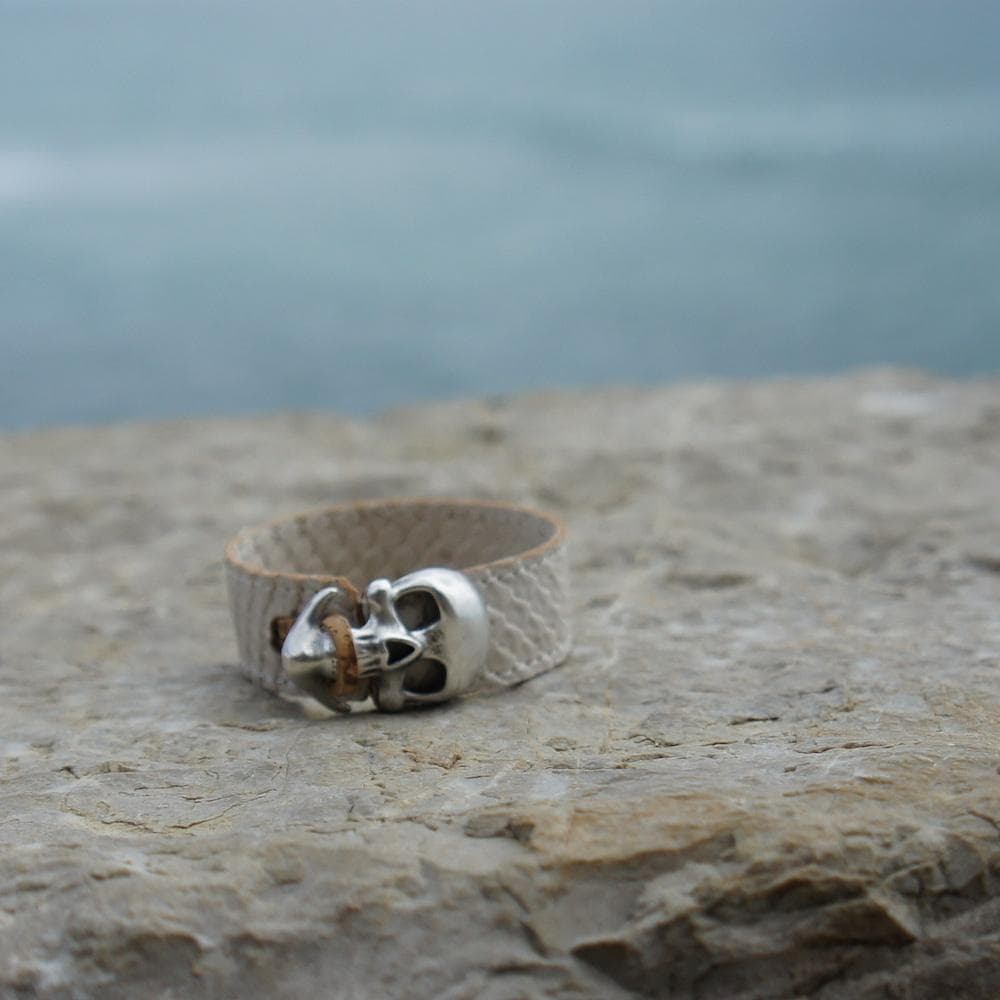 White cork bracelet - Skull