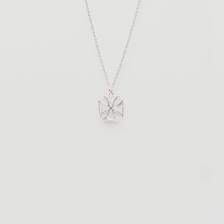 ALMA & CORACÃO Collier Croix de Malte en argent