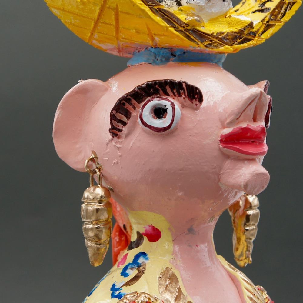 Boneca com Présépio I Statuette by Jùlia Côta - 40 cm