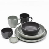 Grand plat en grès anthracite I Vaisselle portugaise Mug en grès “Pacifica" Anthracite