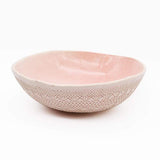 Grand saladier en céramique rose I Motifs dentelles portugaises Grand saladier "Carimbada" rose - 25 cm