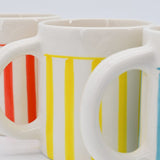 Mug rayé jaune et blanc en céramique portugaise I Vente en ligne Mug rayé en céramique "Costa Nova Mar" - Jaune