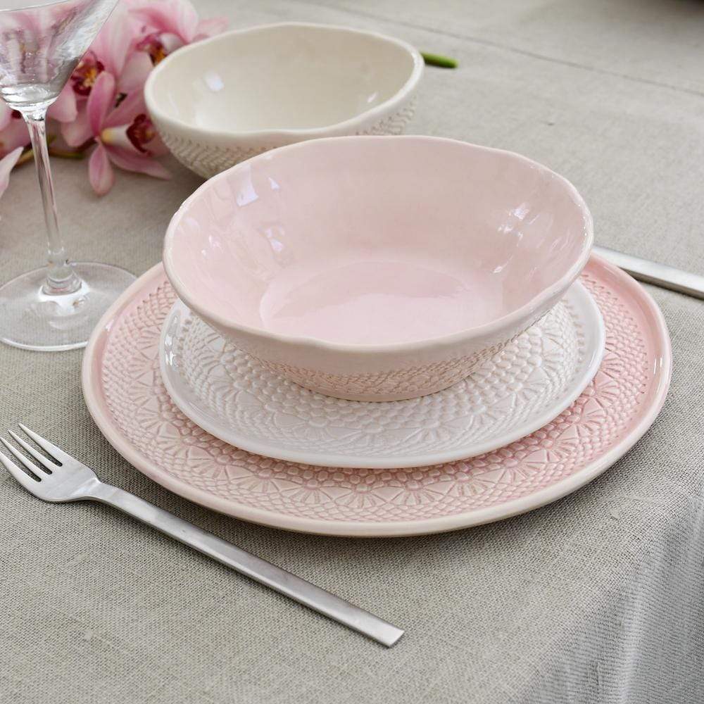 Petit saladier en céramique rose I Motifs dentelles portugaises Saladier individuel "Carimbada" rose - 19 cm