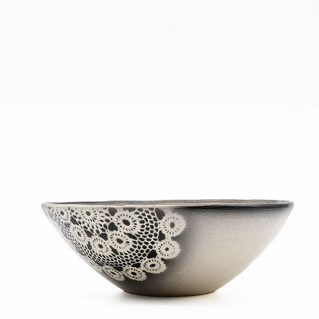 Petite assiette en céramique bleue I Motifs dentelles portugaises #DRAFT Saladier "Renda" - Noir