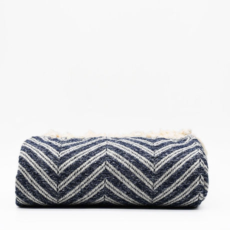 Plaid à franges en coton motifs chevrons bleu denim Plaid "chevrons" à franges en coton 200X135 - Bleu denim