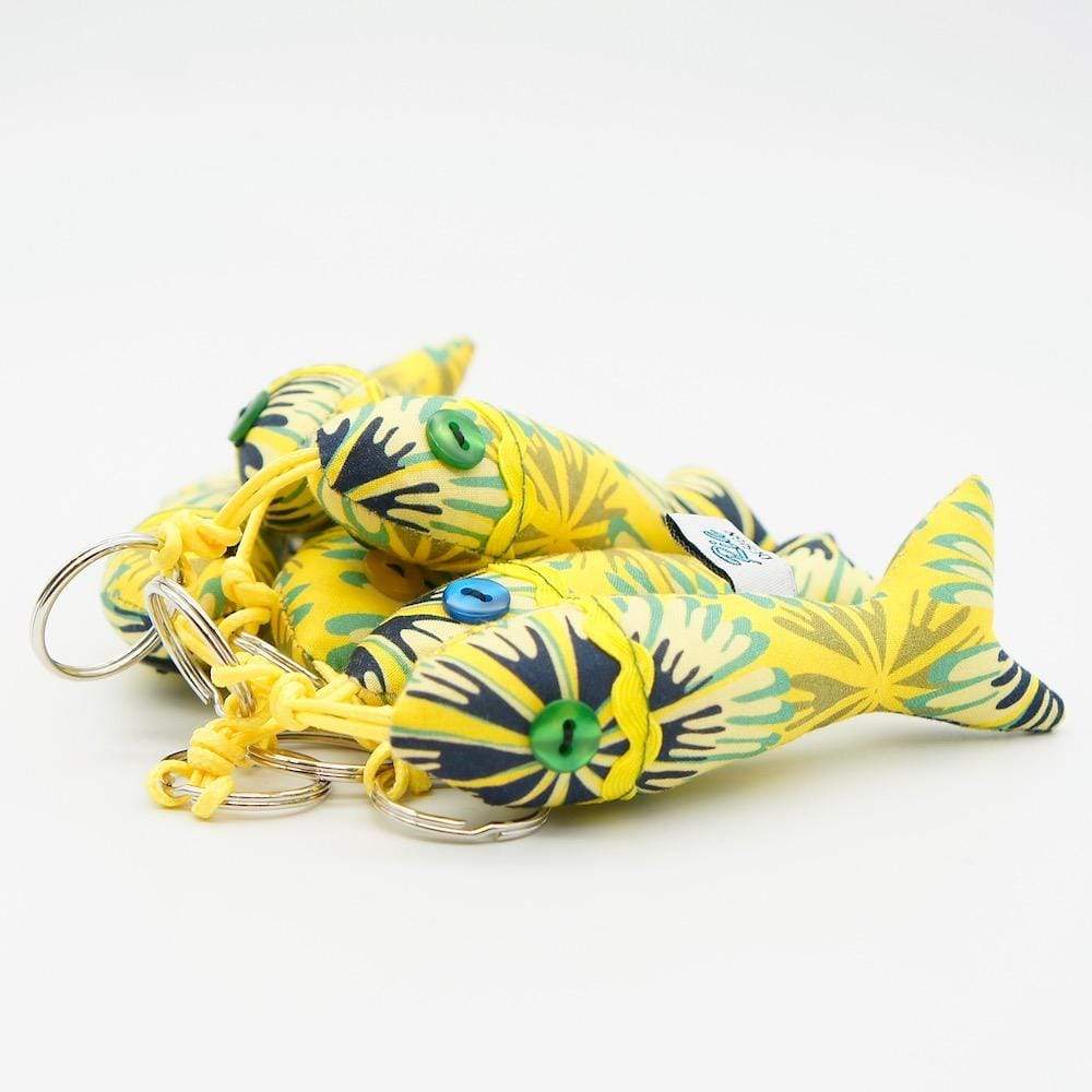 Porte clés en forme de sardine jaune Porte clés "Sardinha" Jaune