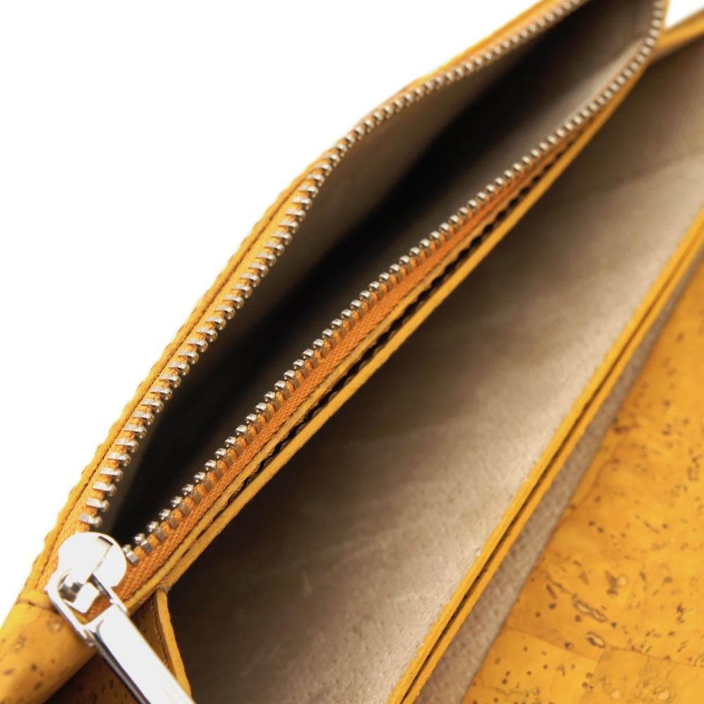 Yellow cork shoulder bag