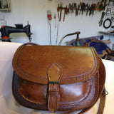 Sac besace en cuir marron I Produit de l'artisanat du Portugal Sac bandoulière en cuir marron