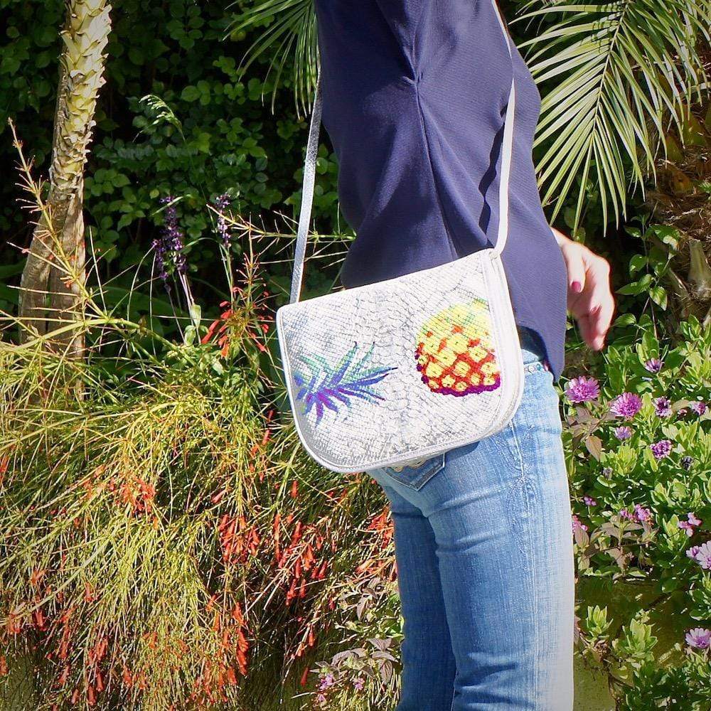 Embossed cok pouch - Silver