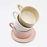 Tasse en céramique beige I Motifs dentelles portugaises Grande tasse et sous-tasse beige - 12 cm