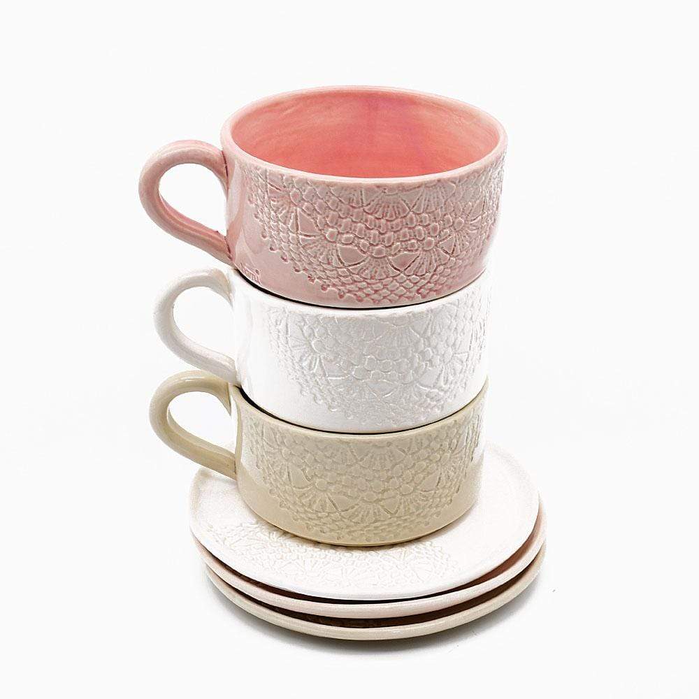 Tasse en céramique beige I Motifs dentelles portugaises Grande tasse et sous-tasse "Renda" beige - 12 cm