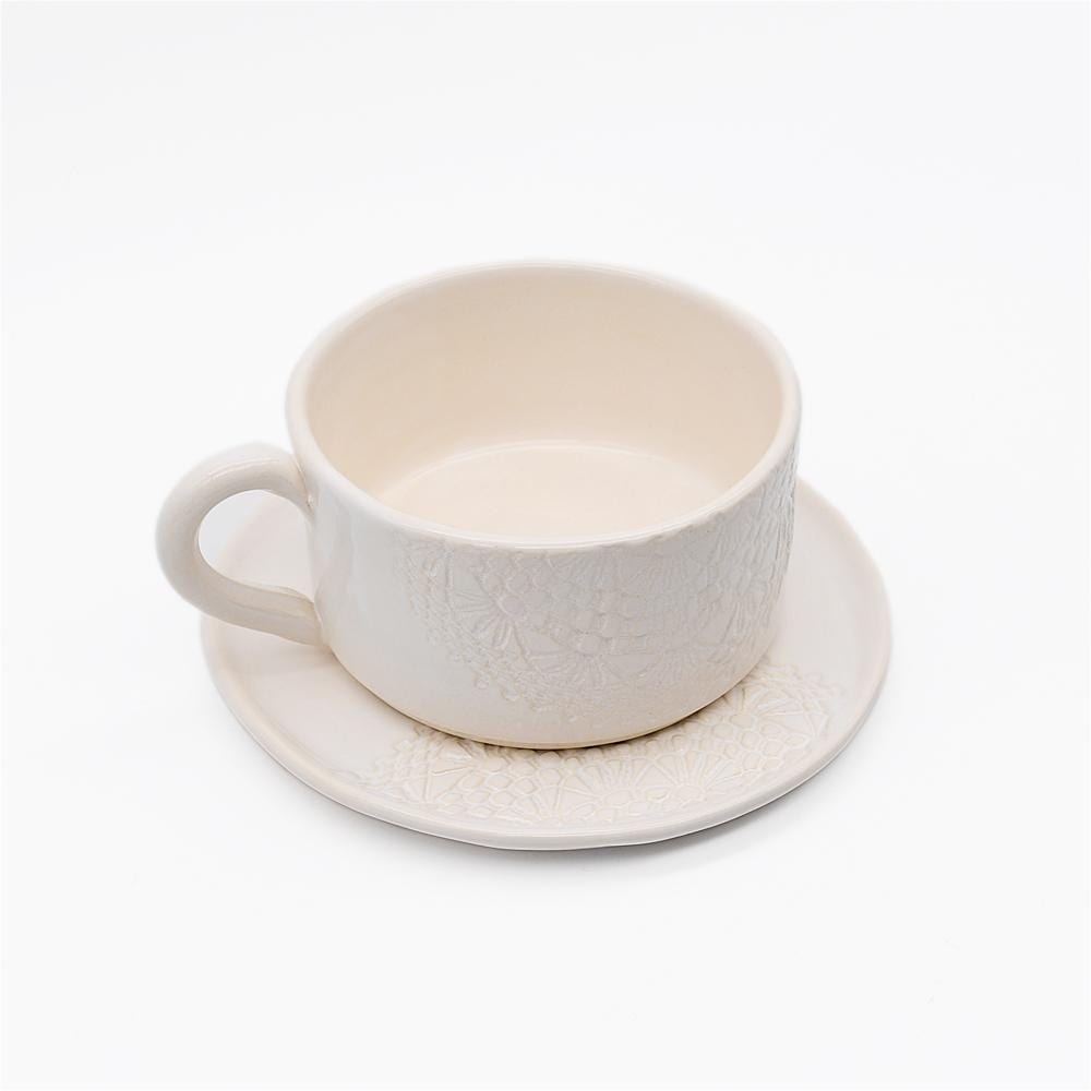 Tasse en céramique blanche I Motifs dentelles portugaises Grande tasse et sous-tasse blanche - 12 cm