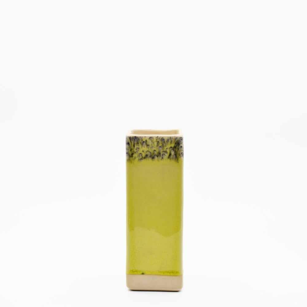 Vase carré en grès vert citron I Objet de décoration du Portugal Vase carré en grès Vert citron "Madeira"